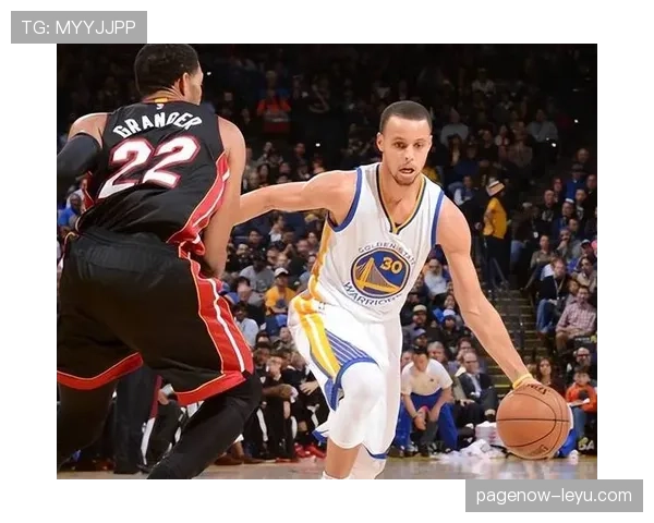 Osimhen训练场专注度拉满，新赛季状态火热引关注