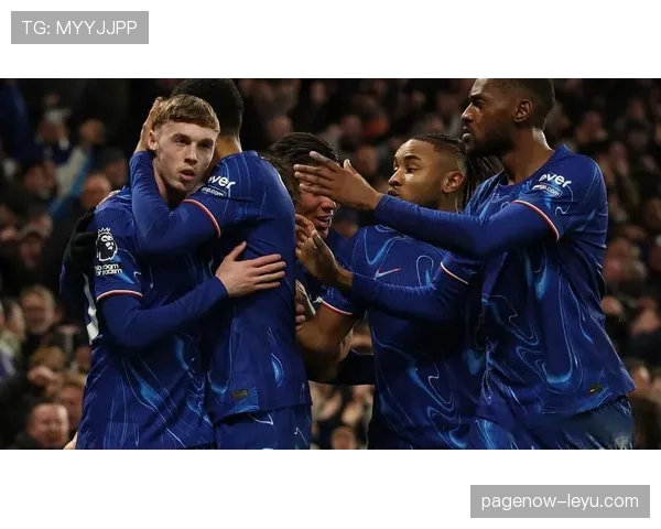 英超焦点：列维·科尔维尔赛季表现亮眼，后防新星崛起助力球队竞争力提升