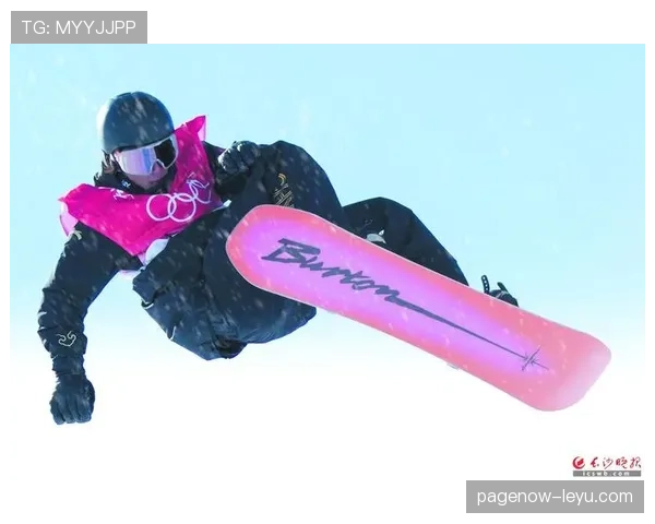 Osimhen训练中展现惊人技巧,状态回暖备受队友关注